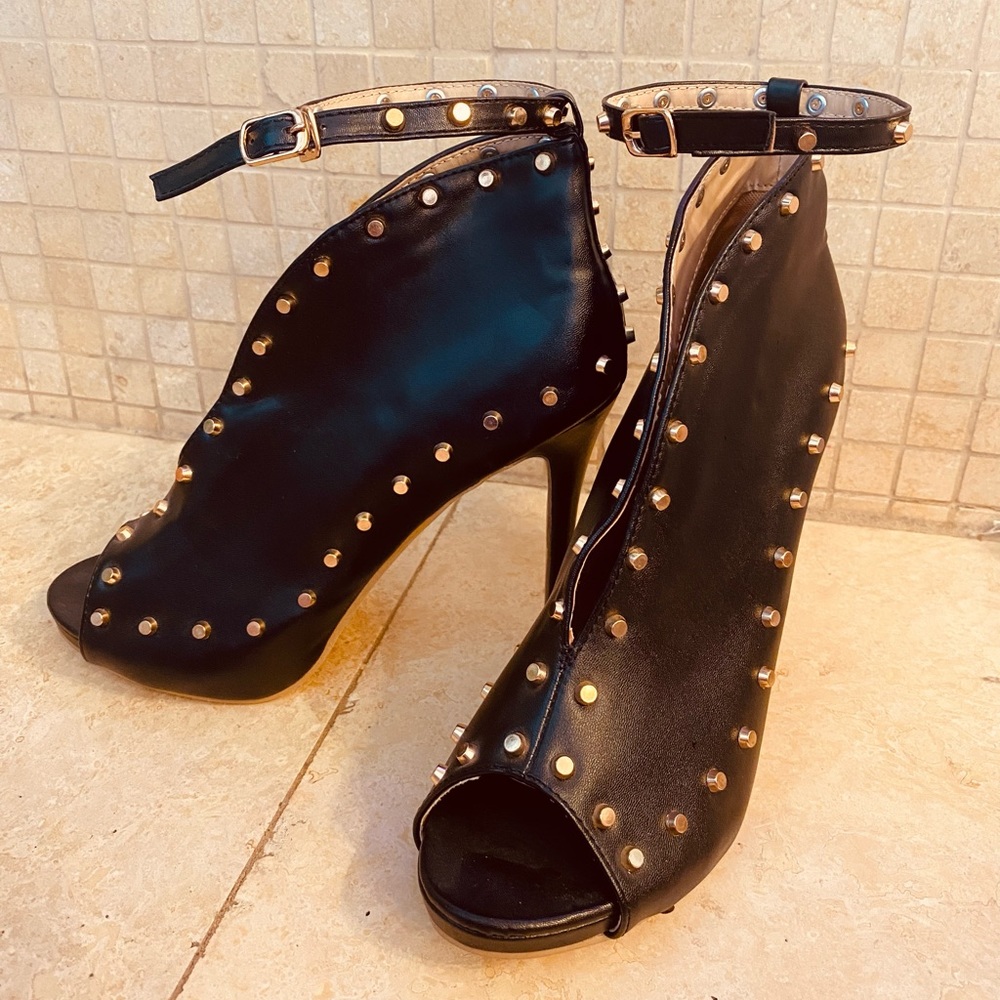 Dijigirls Black Gold Studded Bootie - Size 40/9 US